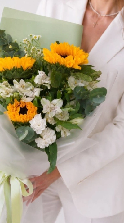 Букет «Солнечный взрыв» с гелиантусом
