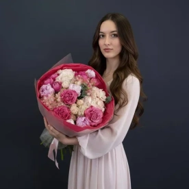 Флорист<br>1 категории<br>г. Елизово Виктория