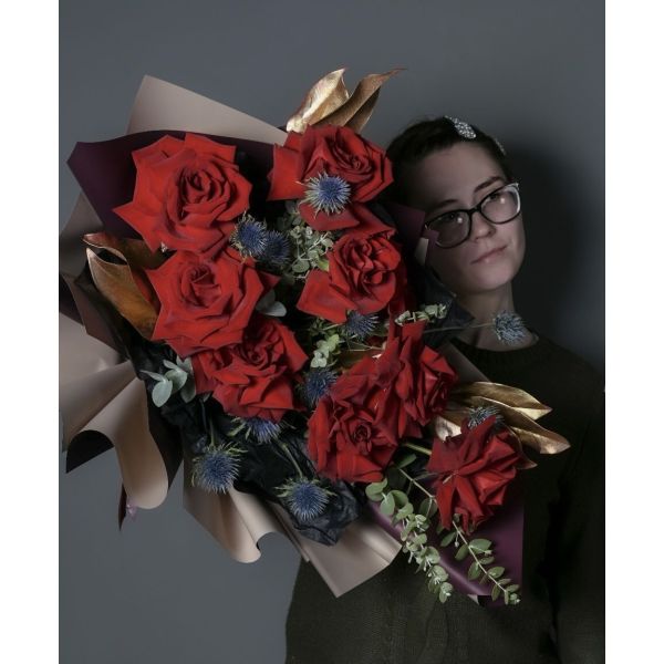 Букет « Рубиновая страсть» -M (30см)