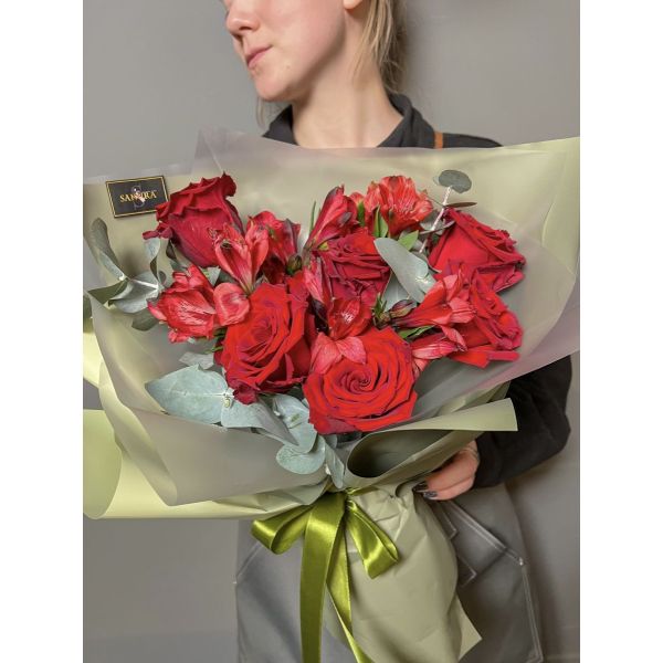 Букет «Рубин» - M (40см)