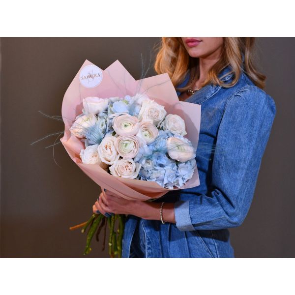 Букет  «Поцелуй принцессы» - L (40см)