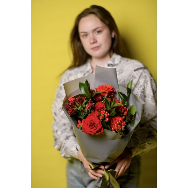 Букет «Обещание любви» - М ( 30см)