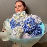 Букет из 7 голубых гортензий  - L (40см)
